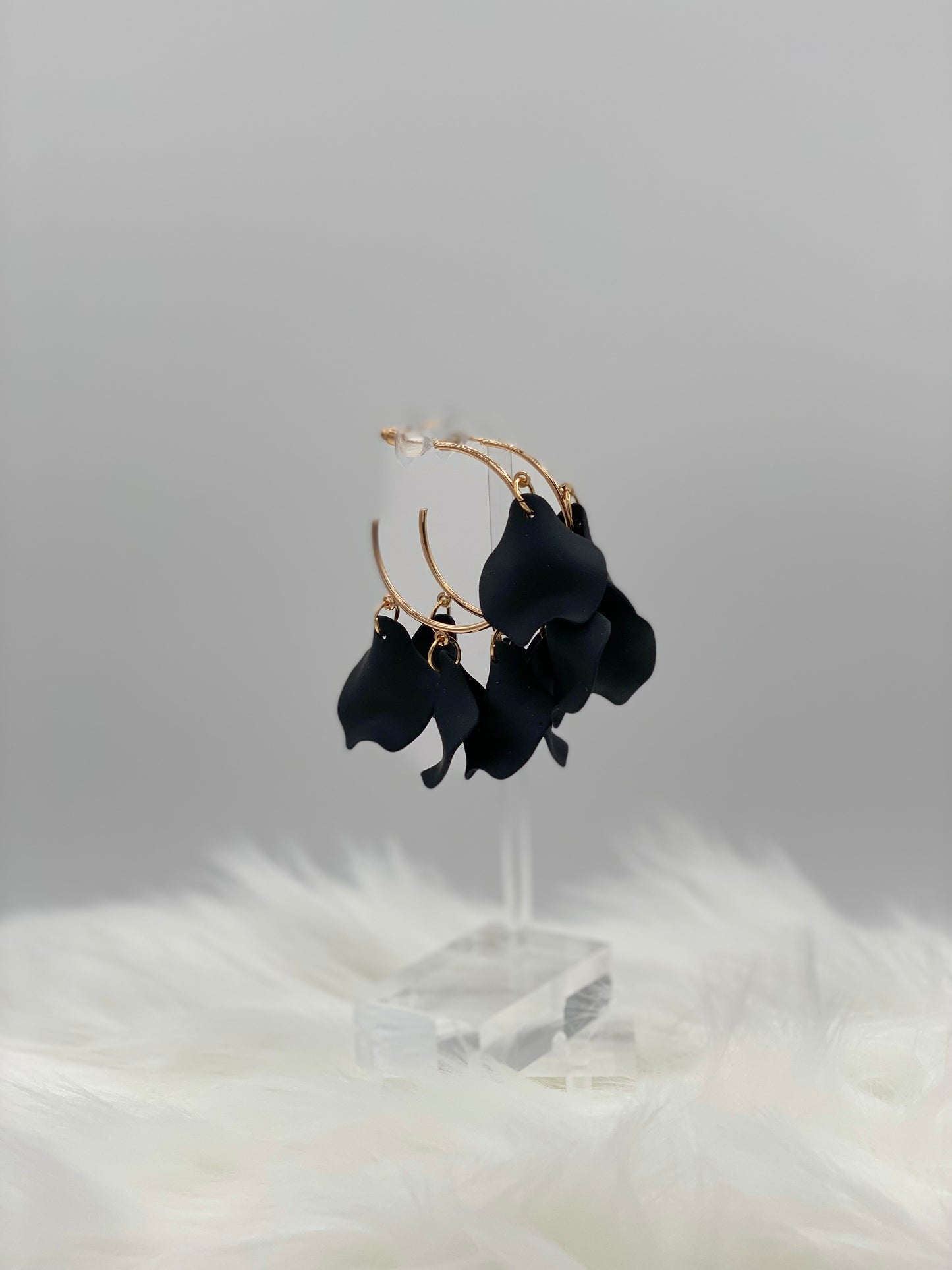 6 Petals Colored Hoops ( Black)